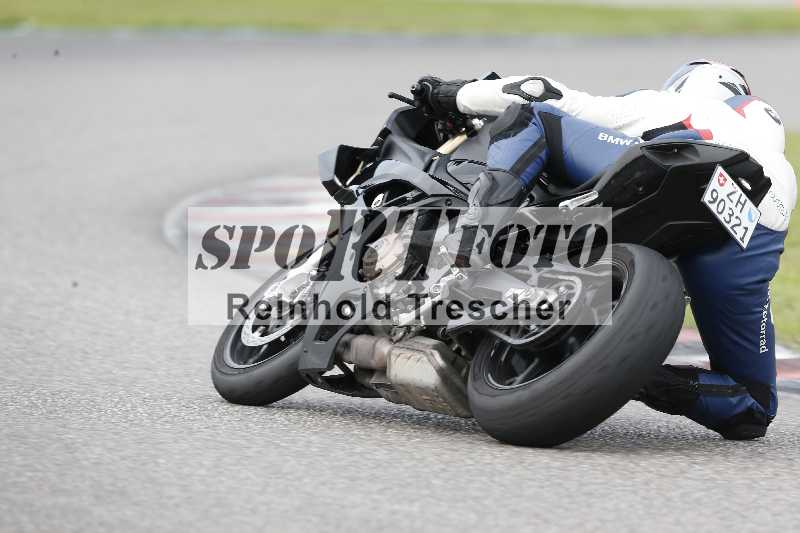 /41 06.08.2025 FREERIDE Training ADR/Gruppe M/90